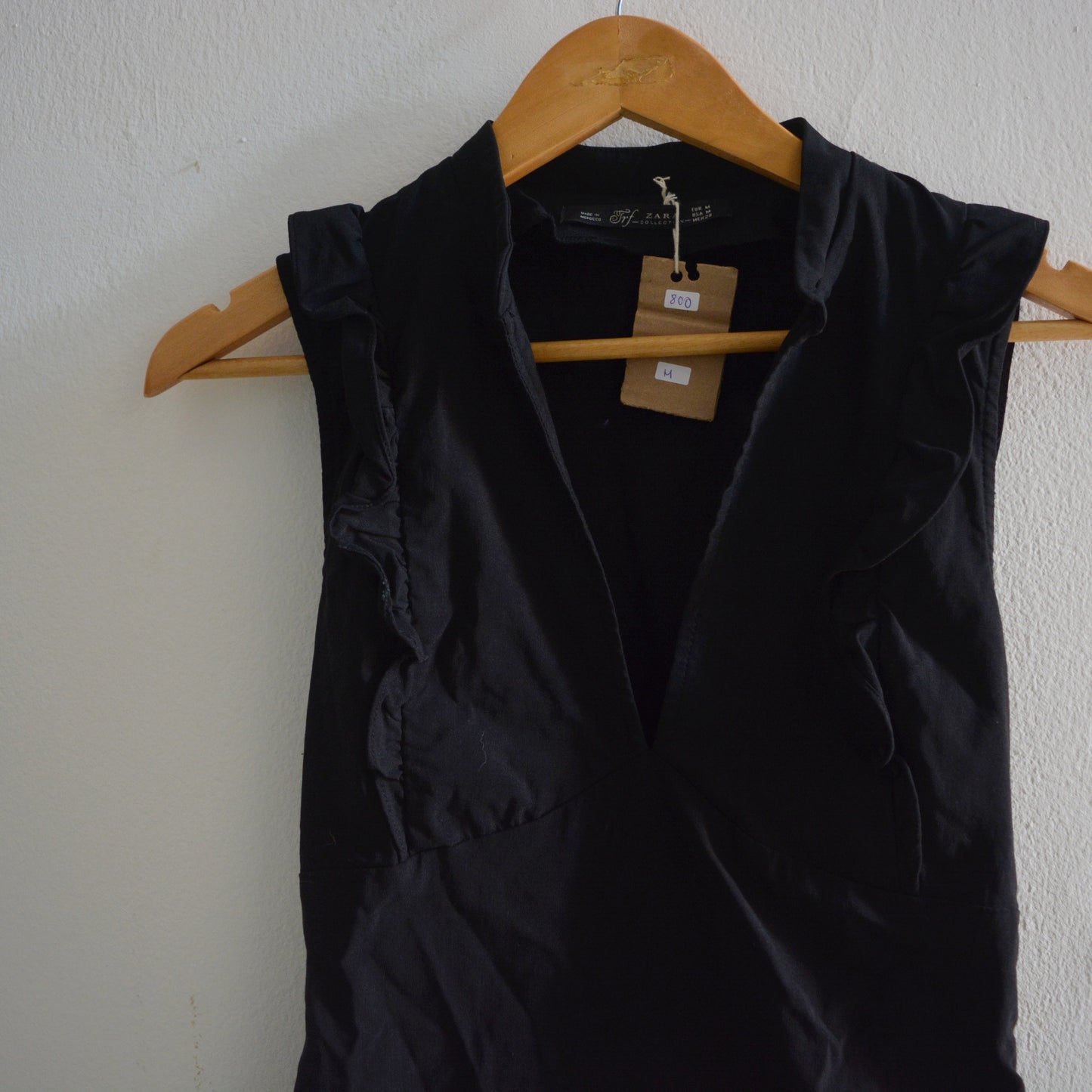Vestido negro Zara escote v talle M